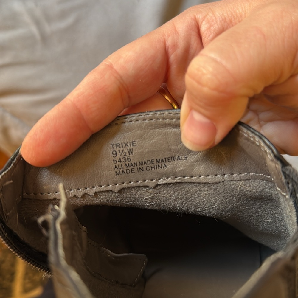 Booties - Picture 6 of 6